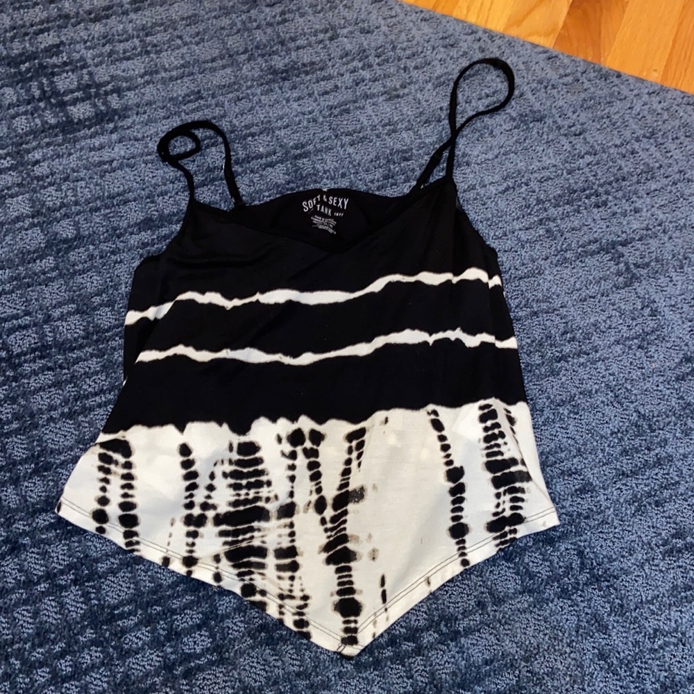 Black and white tank top w/ built in bra